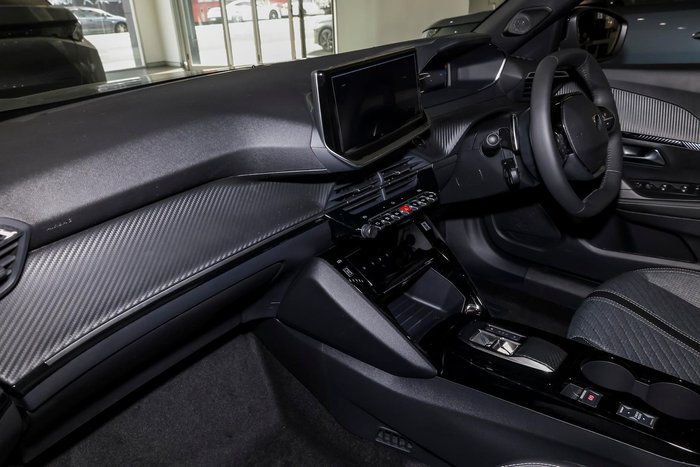 2025 Peugeot 2008 Allure Hybrid