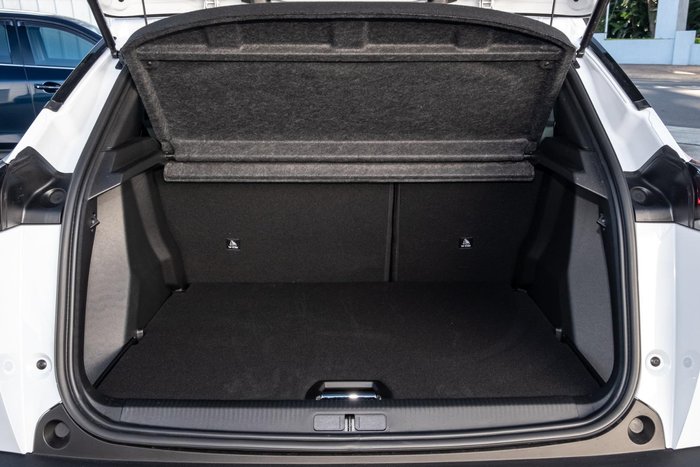 2025 Peugeot 2008 Allure Hybrid P24 MY25 Okenite White