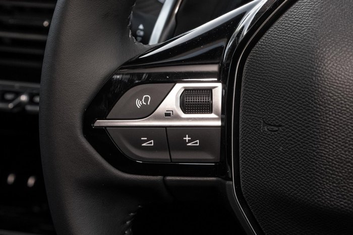 2025 Peugeot 2008 Allure Hybrid P24 MY25 Okenite White