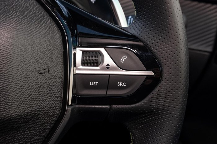 2025 Peugeot 2008 GT Hybrid
