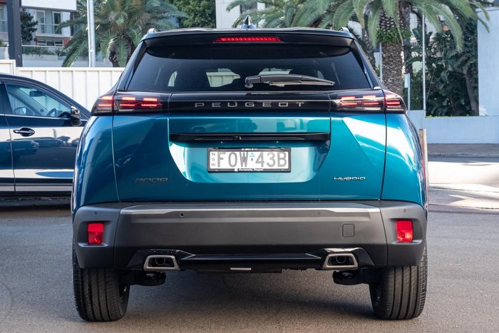 2025 Peugeot 2008 GT Hybrid