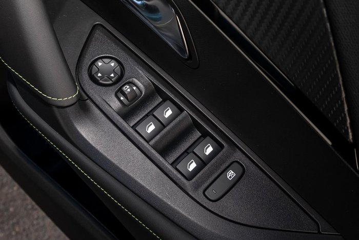 2025 Peugeot 2008 GT Hybrid