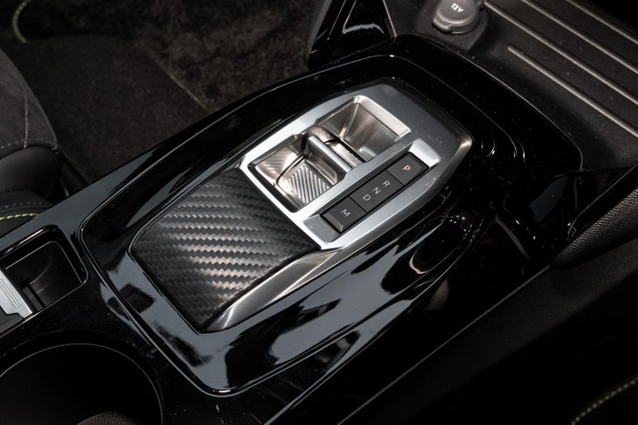 2025 Peugeot 2008 GT Hybrid