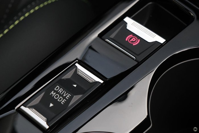 2025 Peugeot 2008 GT Hybrid