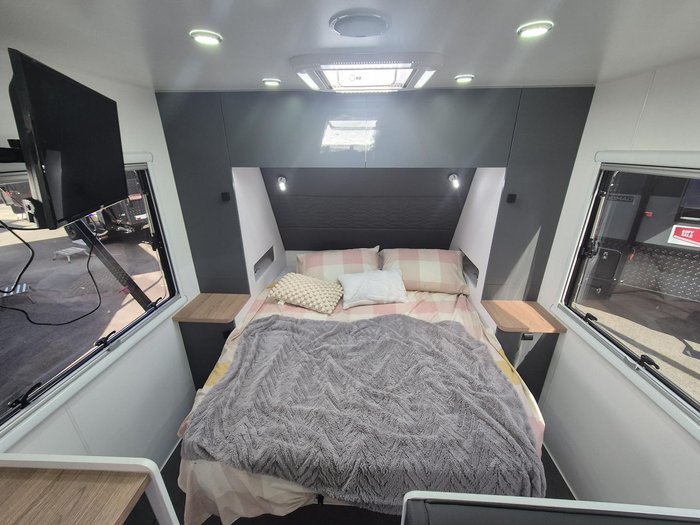 2025 Vivid Caravans EXPLORER 20