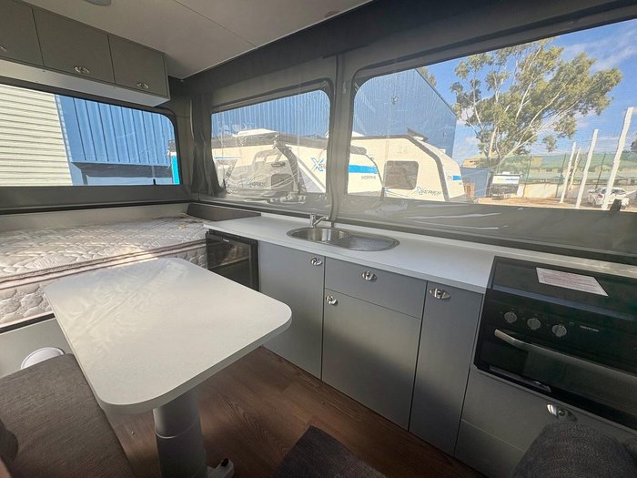 2022 Goldstream Crown St Platinum