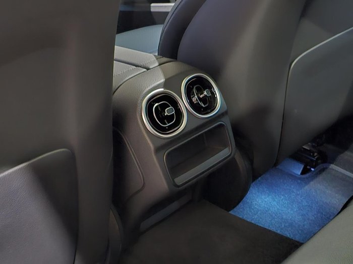 2023 Mercedes-Benz C-Class C200