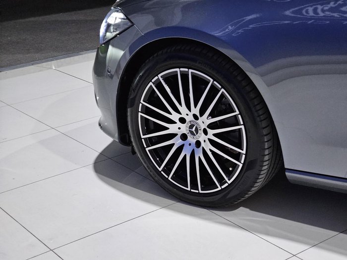 2023 Mercedes-Benz C-Class C200