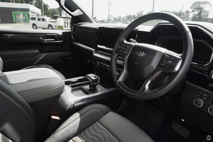 2025 Chevrolet Silverado 1500 ZR2 W/Tech Pack T1 MY24 4X4 Red Hot