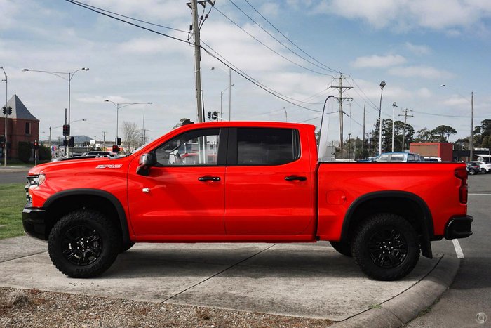 2025 Chevrolet Silverado 1500 ZR2 W/Tech Pack T1 MY24 4X4 Red Hot