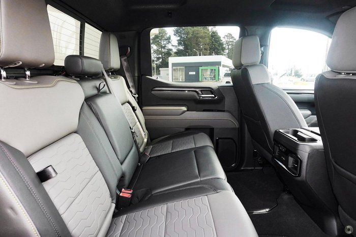 2025 Chevrolet Silverado 1500 ZR2 W/Tech Pack T1 MY24 4X4 Red Hot