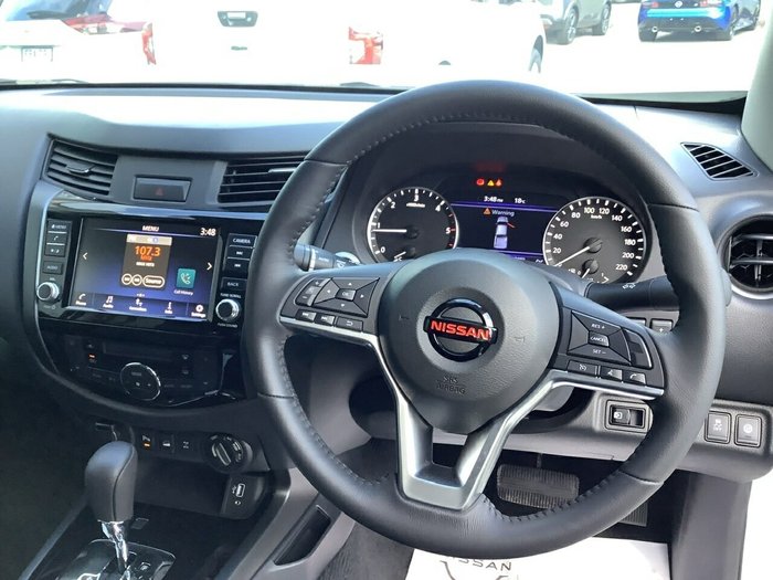 2025 Nissan Navara Pro