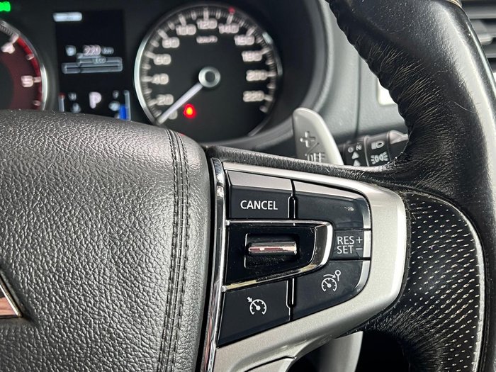 2016 Mitsubishi Pajero Sport Exceed