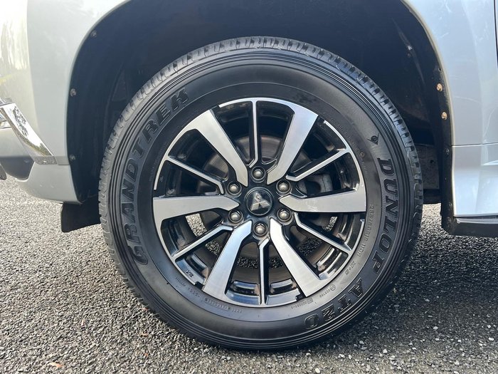 2016 Mitsubishi Pajero Sport Exceed