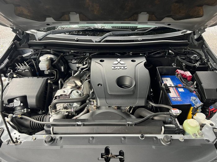2016 Mitsubishi Pajero Sport Exceed