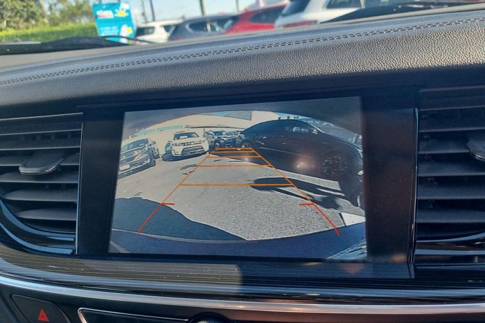 2018 Holden Calais