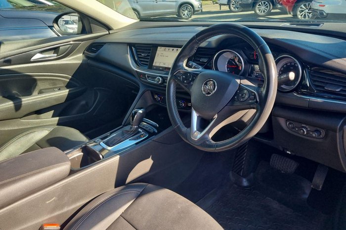 2018 Holden Calais