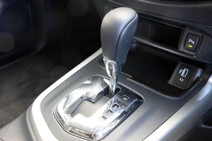 2023 Nissan Navara ST D23 MY23 4x2 White