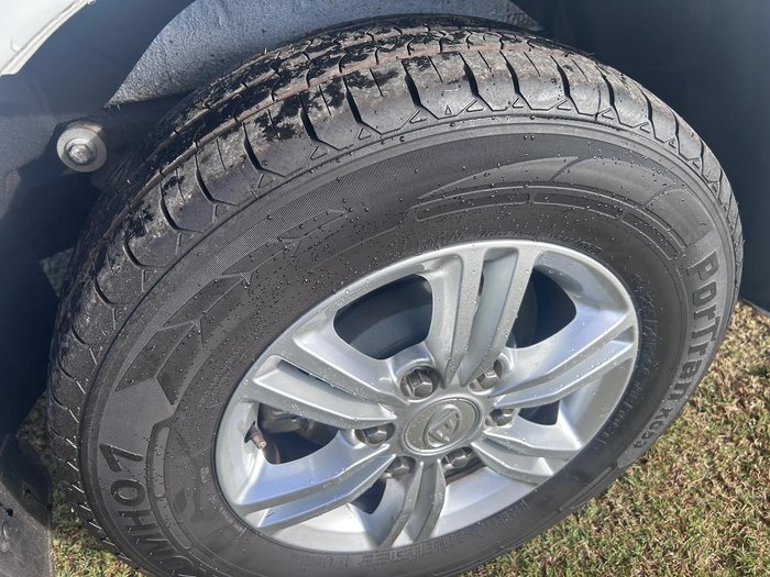 2022 LDV G10 +