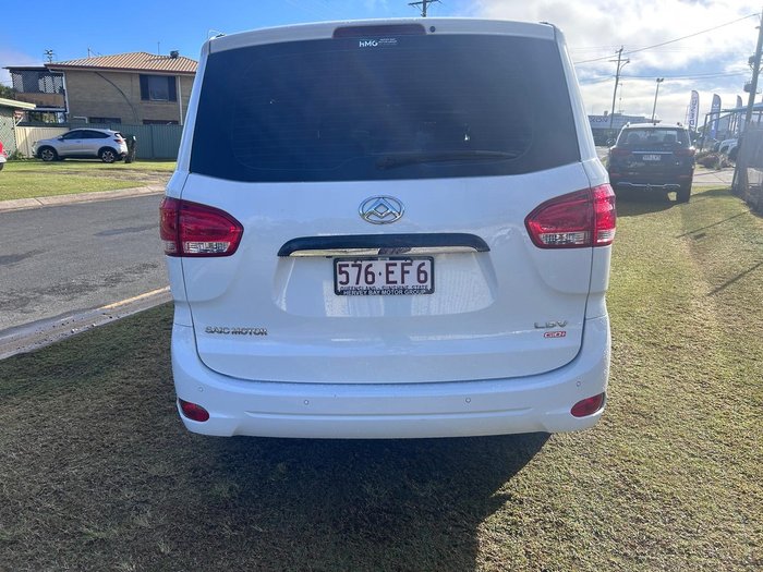 2022 LDV G10 +