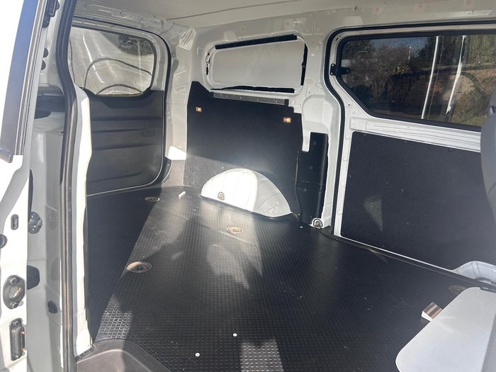 2022 LDV G10 +