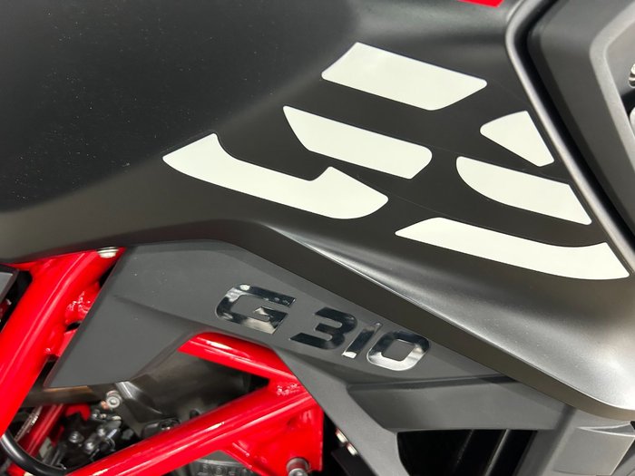 2025 BMW Motorrad 2025 BMW 310CC G 310 GS DUAL SPORTS Racing red. (11-07)