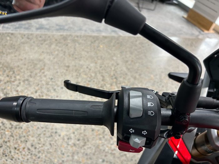 2025 BMW Motorrad 2025 BMW 310CC G 310 GS DUAL SPORTS Racing red. (11-07)