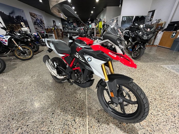 2025 BMW Motorrad 2025 BMW 310CC G 310 GS DUAL SPORTS Racing red. (11-07)