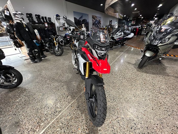 2025 BMW Motorrad 2025 BMW 310CC G 310 GS DUAL SPORTS Racing red. (11-07)