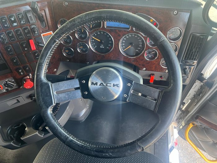 2018 Mack Superliner 131 Ton Rated Mack Superliner 6x4 prime mover