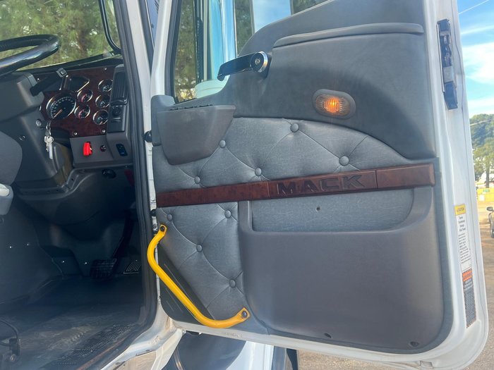 2018 Mack Superliner 131 Ton Rated Mack Superliner 6x4 prime mover