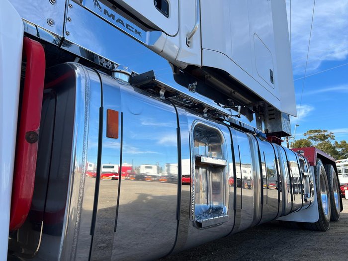 2018 Mack Superliner 131 Ton Rated Mack Superliner 6x4 prime mover