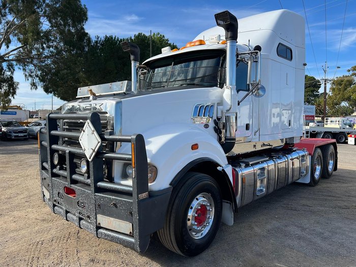 2018 Mack Superliner 131 Ton Rated Mack Superliner 6x4 prime mover