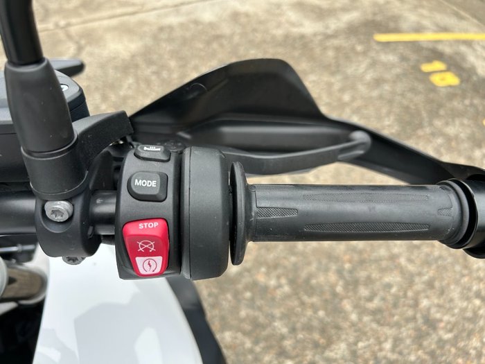 2024 BMW Motorrad F 800 GS WHITE