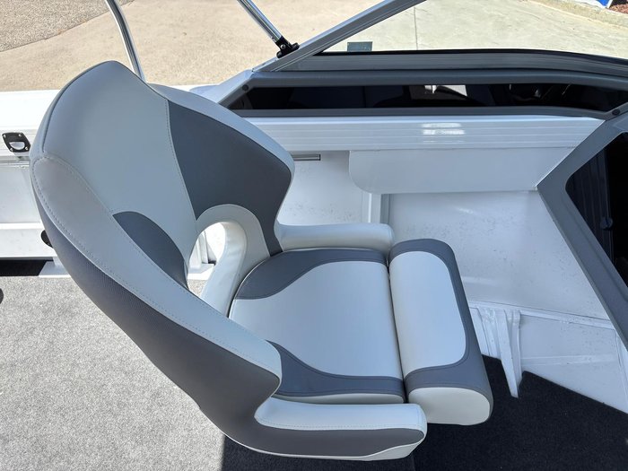 2025 QUINTREX 430 Fishabout Pro