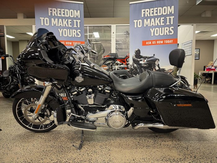 2022 Harley-Davidson Road Glide Special 114 (FLTRXS) Touring Black