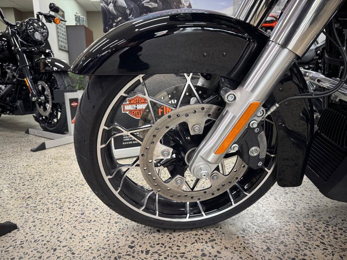2022 Harley-Davidson Road Glide Special 114 (FLTRXS) Touring Black
