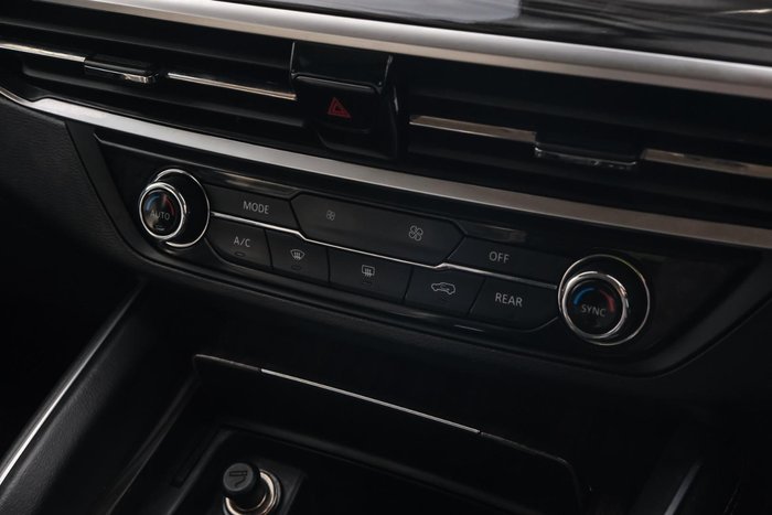 2018 LDV D90 Deluxe