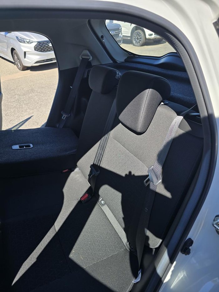 2025 Suzuki Swift Hybrid UZ Pure White