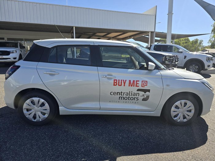 2025 Suzuki Swift Hybrid UZ Pure White