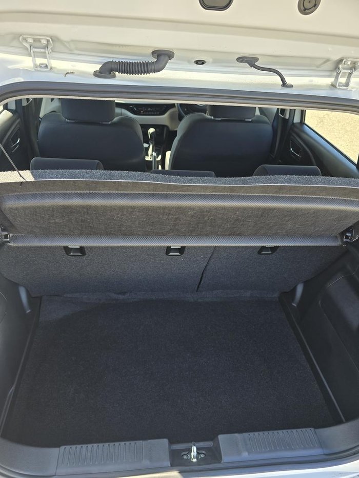 2025 Suzuki Swift Hybrid UZ Pure White