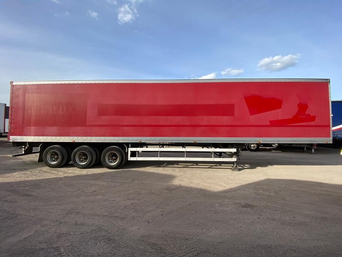 2007 Maxi Trans 24P Dry Freight Van Red