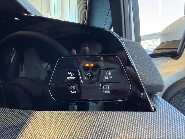 2025 Volkswagen Golf 110TSI R-Line