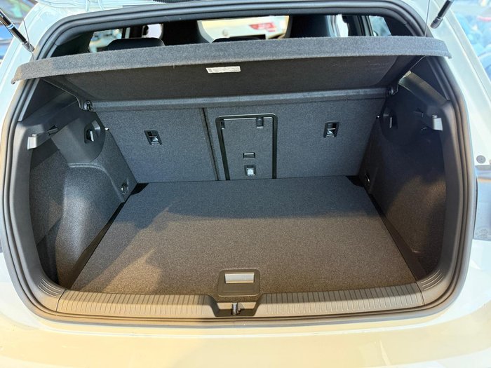 2025 Volkswagen Golf 110TSI R-Line