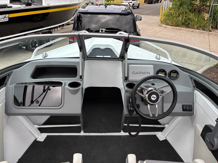 2025 QUINTREX 500 Fishabout Pro