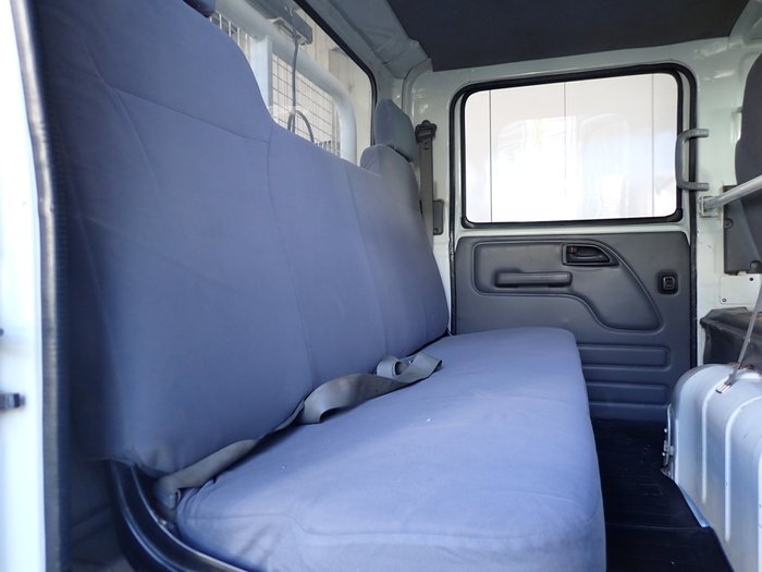 2017 ISUZU NPS 75/45-155 WHITE