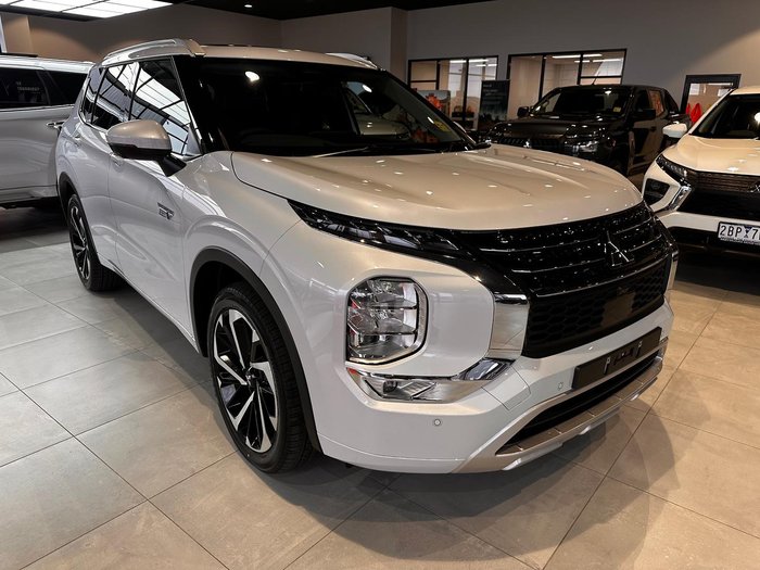 2024 Mitsubishi Outlander PHEV Exceed