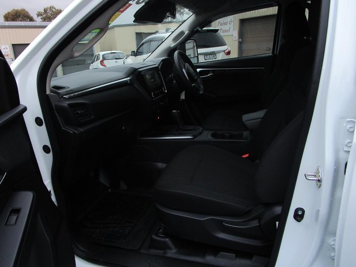 2025 Isuzu D-MAX LS-M