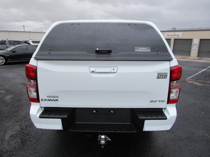 2025 Isuzu D-MAX LS-M