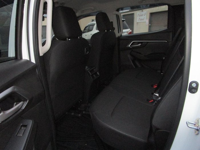 2025 Isuzu D-MAX LS-M